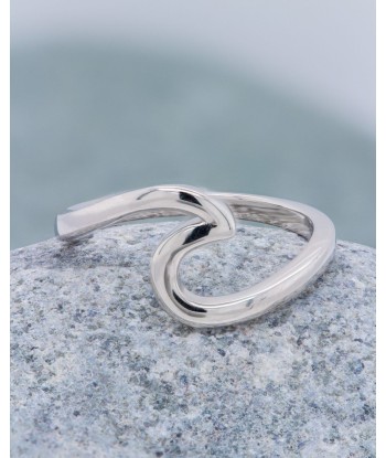 Casablanca Sterling Silver Wave Ring brillant des détails fins